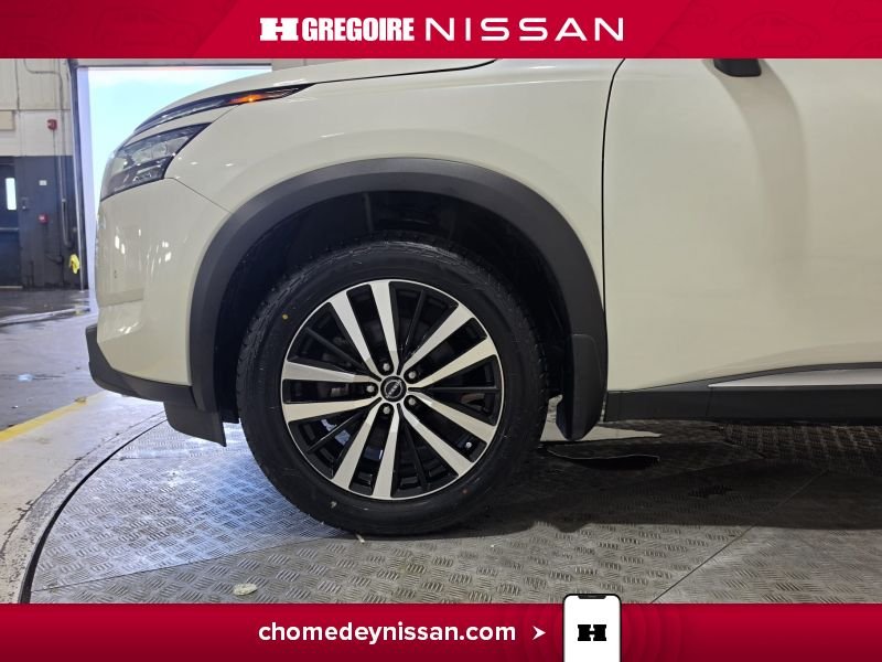 Nissan Pathfinder 2024 Blanc Laval - photo #11