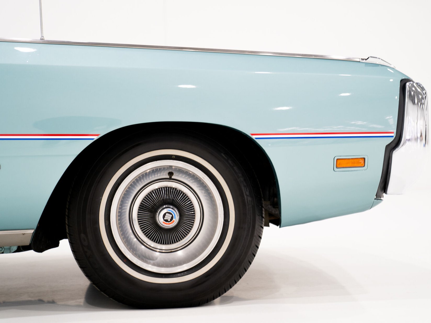 1969 Chrysler 300 Blue Montreal - photo #35