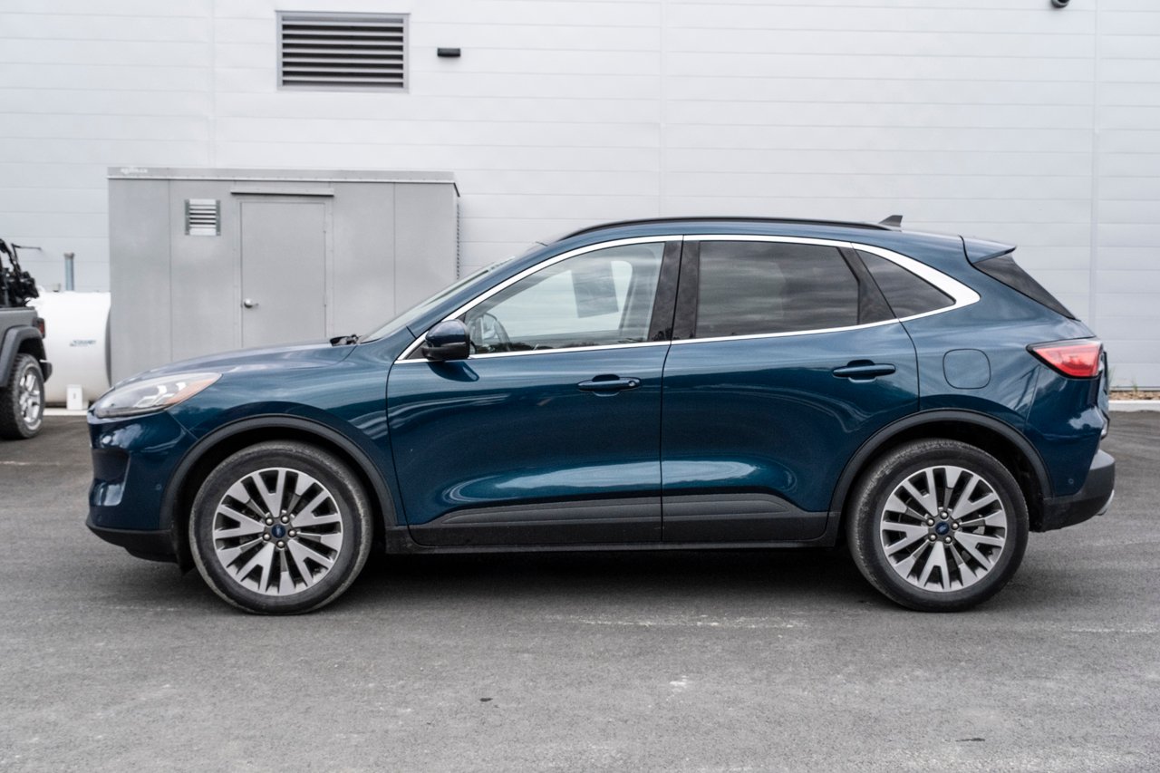2020 Ford Escape Green Gatineau - photo #2