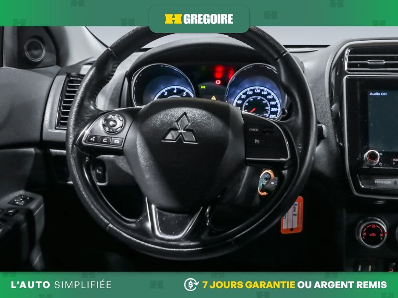 2023 Mitsubishi RVR Grey Saint-Eustache - photo #17