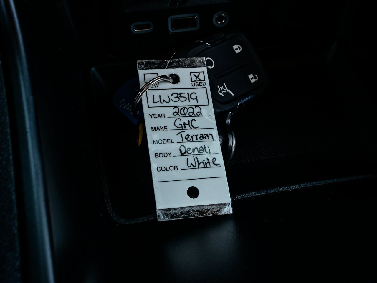 2022 GMC Terrain AWD 4dr Denali White Sherwood Park - photo #35