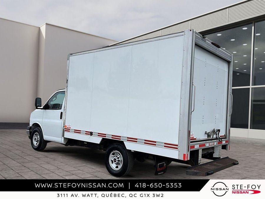 2023 GMC Fourgonnette commerciale Savana 2023 White