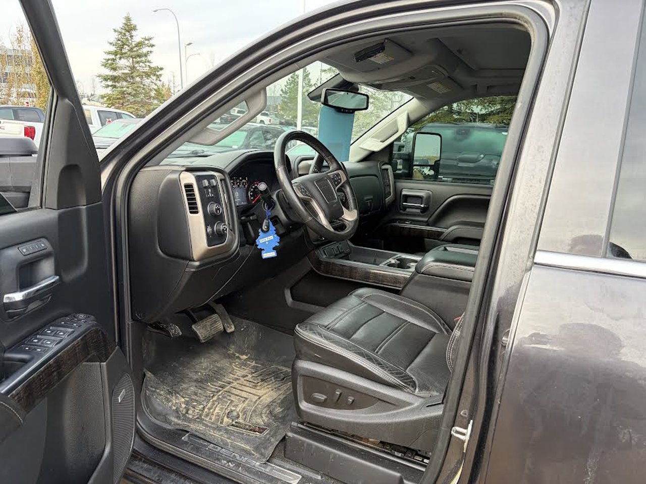 2015 GMC Sierra 2500HD 4WD Crew Cab 153.7 Denali Black Sherwood Park - photo #6