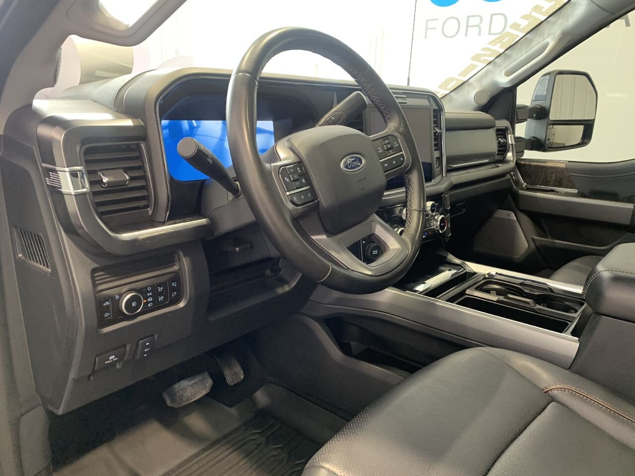 2025 Ford Super Duty F-250 SRW LARIAT LARIAT cabine 6 places 4RM caisse de 6,75 pi Grey Châteauguay - photo #30