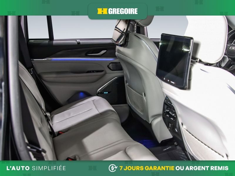 2023 Jeep Grand Cherokee Black Blainville - photo #28