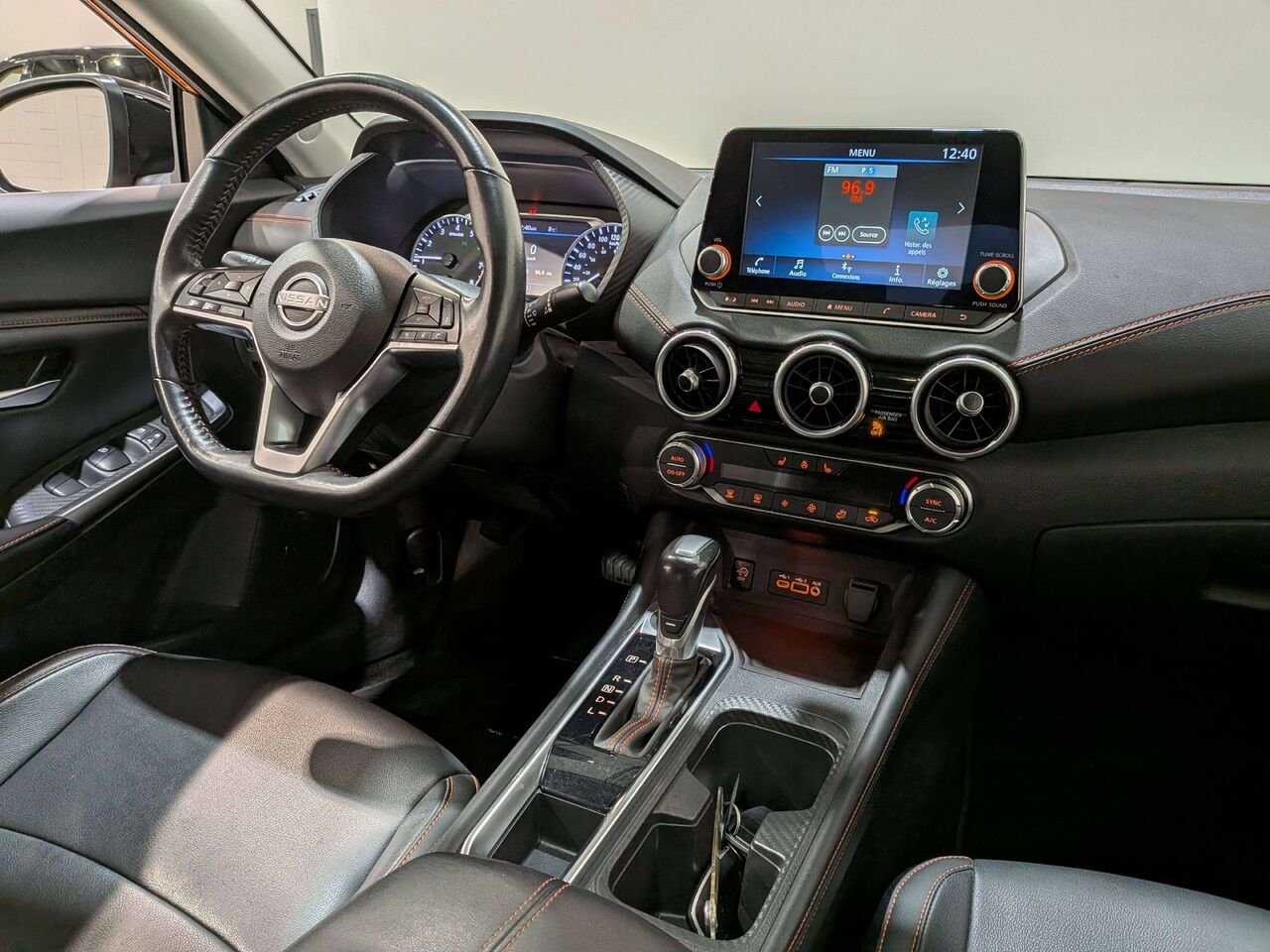 2024 Nissan Sentra SR Manual Orange Val-David - photo #17