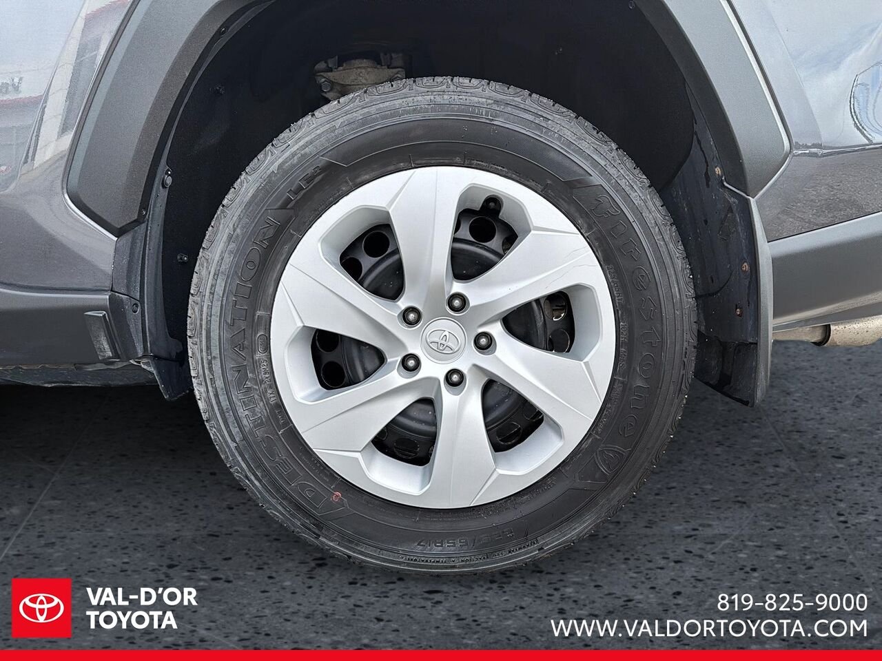 2025 Toyota RAV4 LE TI Grey Val-d'Or - photo #5