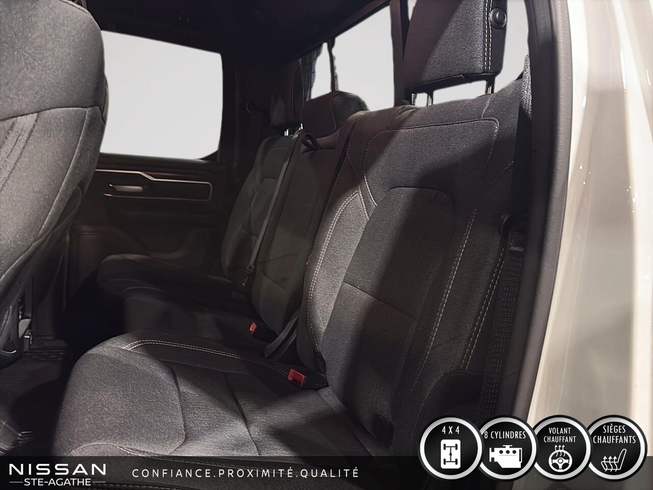 2020 Ram 1500 BIG HORN QUAD CAB 4X4 | V8 HEMI ETORQUE | APPLE CARPLAY | ATTELAGE DE REMORQUAGE White Saint-Jérôme - photo #9
