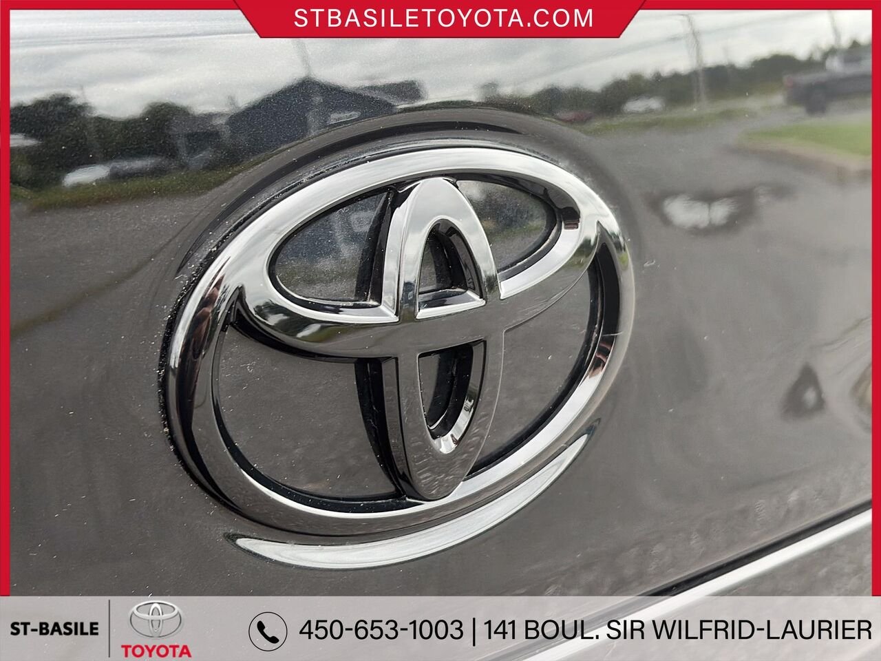 Toyota Corolla Cross HYBRIDE 2024 Noir de jais mica Saint-Basile-le-Grand - photo #4