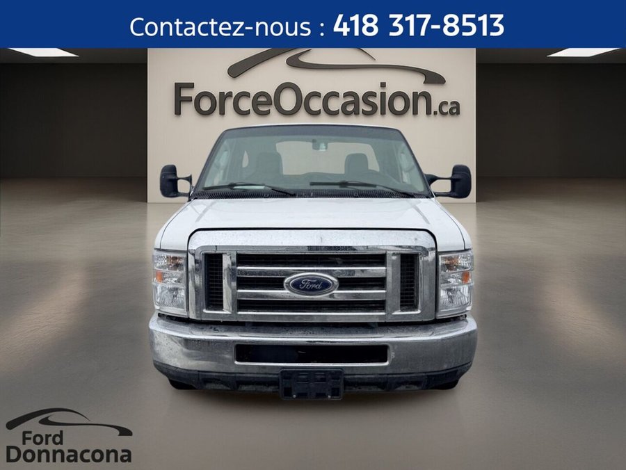 Ford E-450 E-450 CUBE 158 po - 791 $/ MOIS LOCATION COMMERCIALE 48 MOIS 2023 Blanc