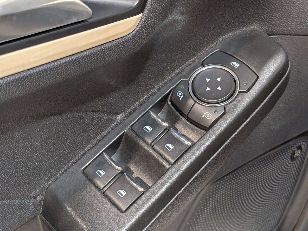 2022 Ford Escape Titanium Plug-In Hybrid FWD White Val-David - photo #36