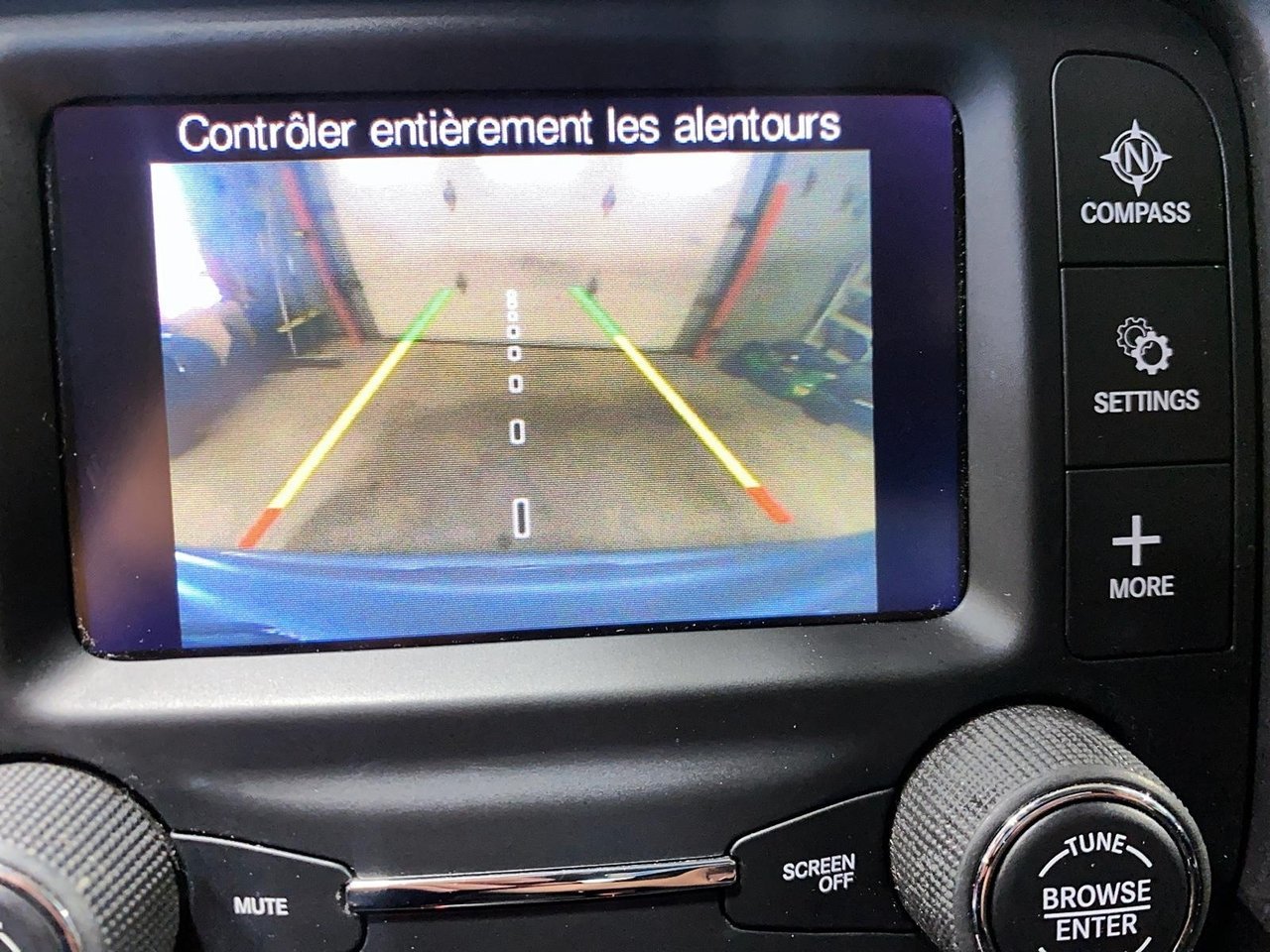 Jeep Compass NIV 3C4NJDAB1JT265170 2018 Gris Chicoutimi - photo #13