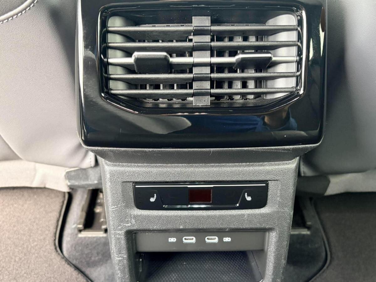 2023 Volkswagen ID.4 White  - photo #12