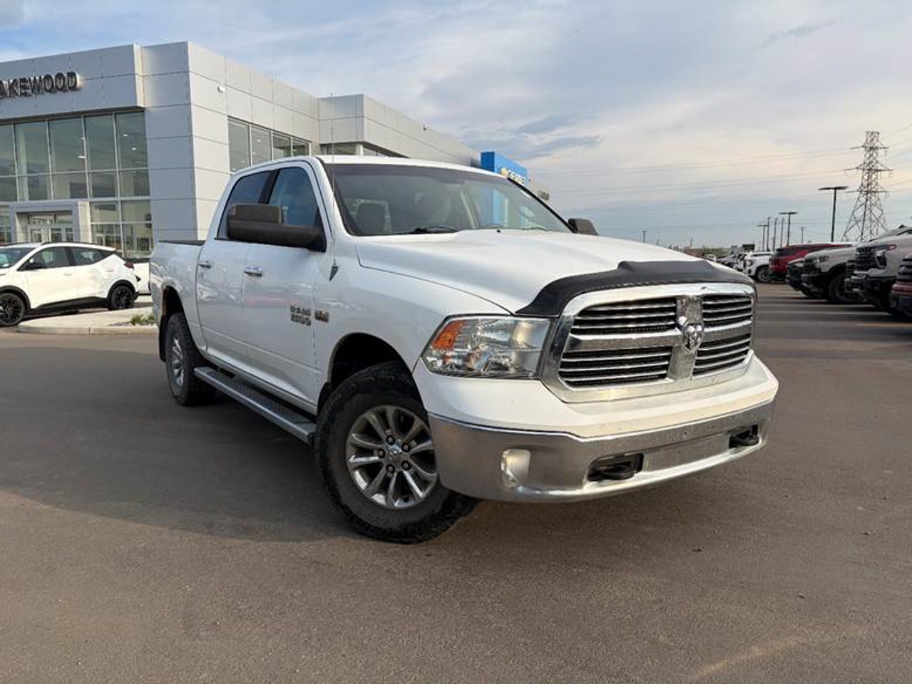 2013 Ram 1500 4WD Crew Cab 140.5 SLT White Sherwood Park - photo #1