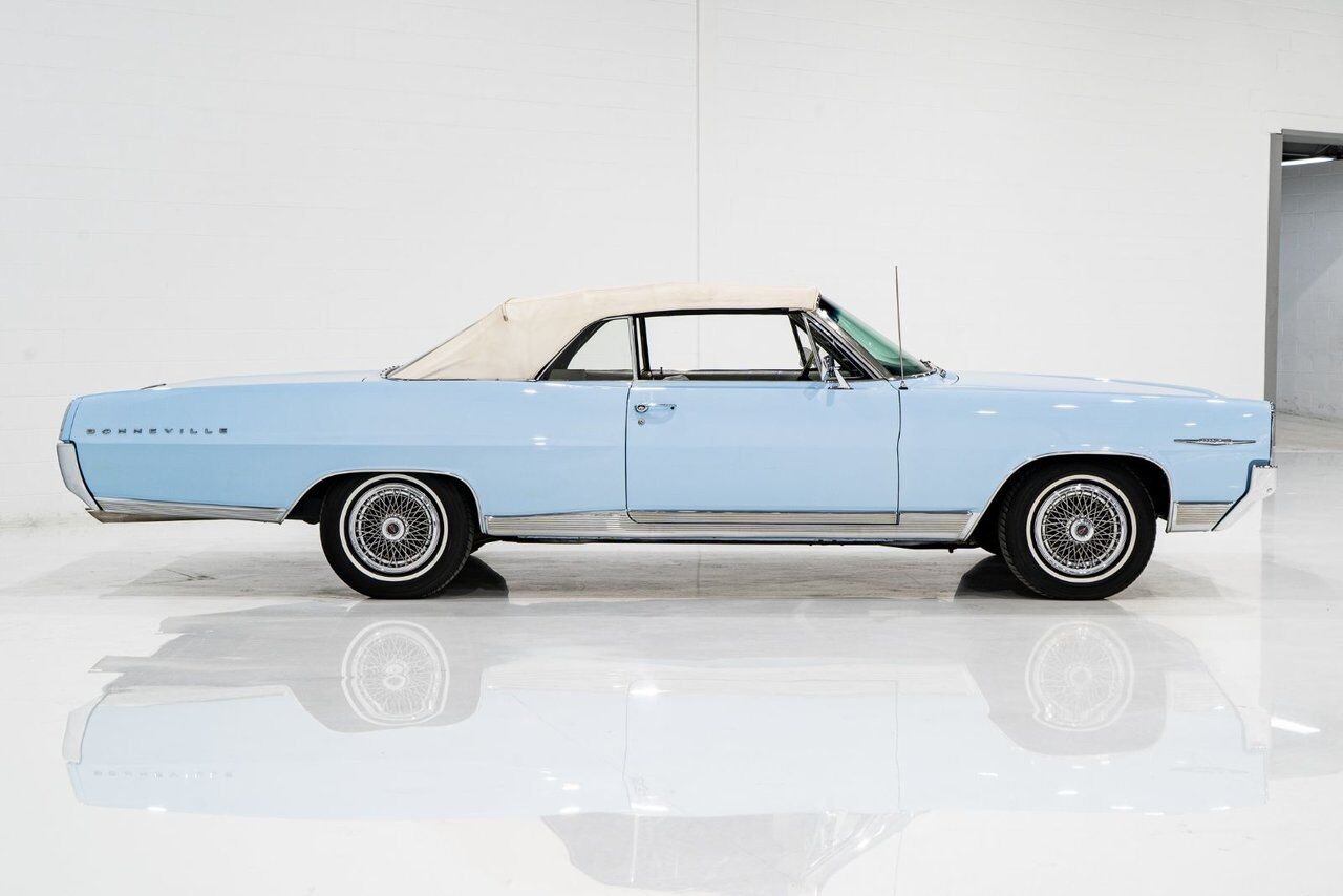 Pontiac Bonneville **PRICE IN USD** 1964 Bleu Montréal - photo #50