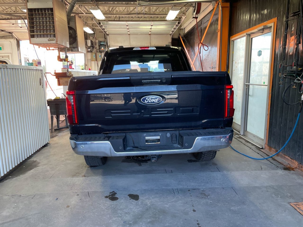 Ford F-150 XLT CREW 4X4 *3.5L ECOBOOST* NAV *CAM 360*CARPLAY 2024 Noir Saint-Jérôme - photo #7
