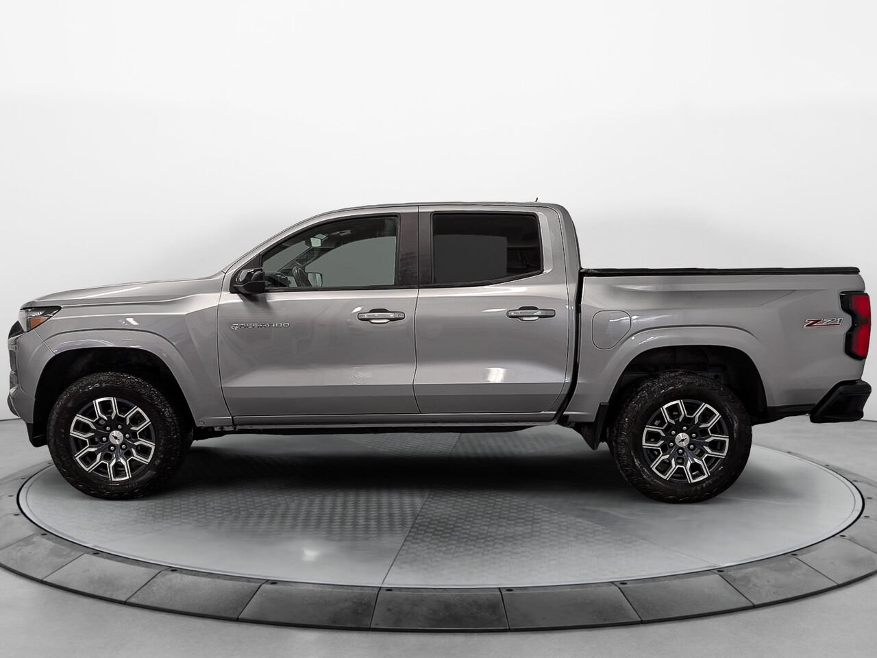 CHEVROLET COLORADO Z71 CREW CAB 4WD Z71 Sièges Chauffants 2024 Gris Sherbrooke - photo #1