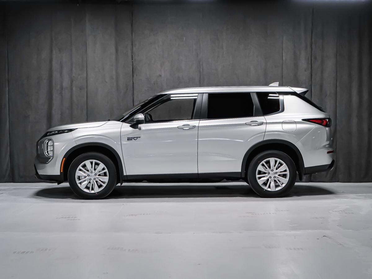 Mitsubishi Outlander PHEV ES 2026 Gris graphite métallisé Montréal - photo #1