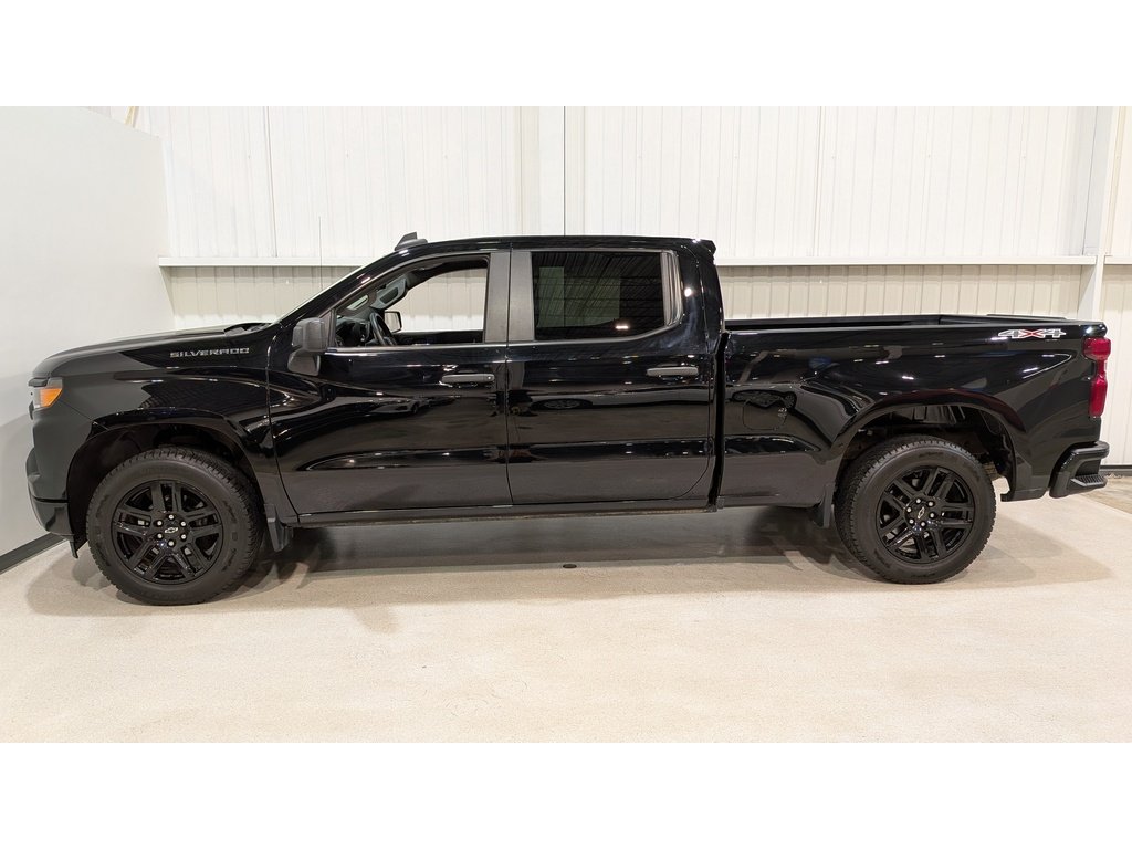 2022 Chevrolet Silverado 1500 4WD Crew Cab 157" Custom Black Val-David - photo #5