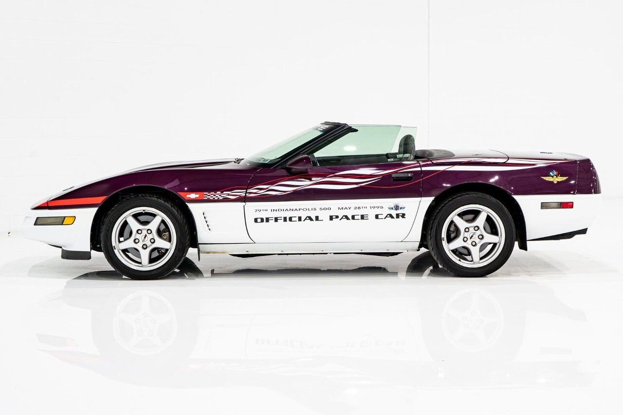 Chevrolet Corvette Convertible Pace Car 1995 Mauve Montréal - photo #37