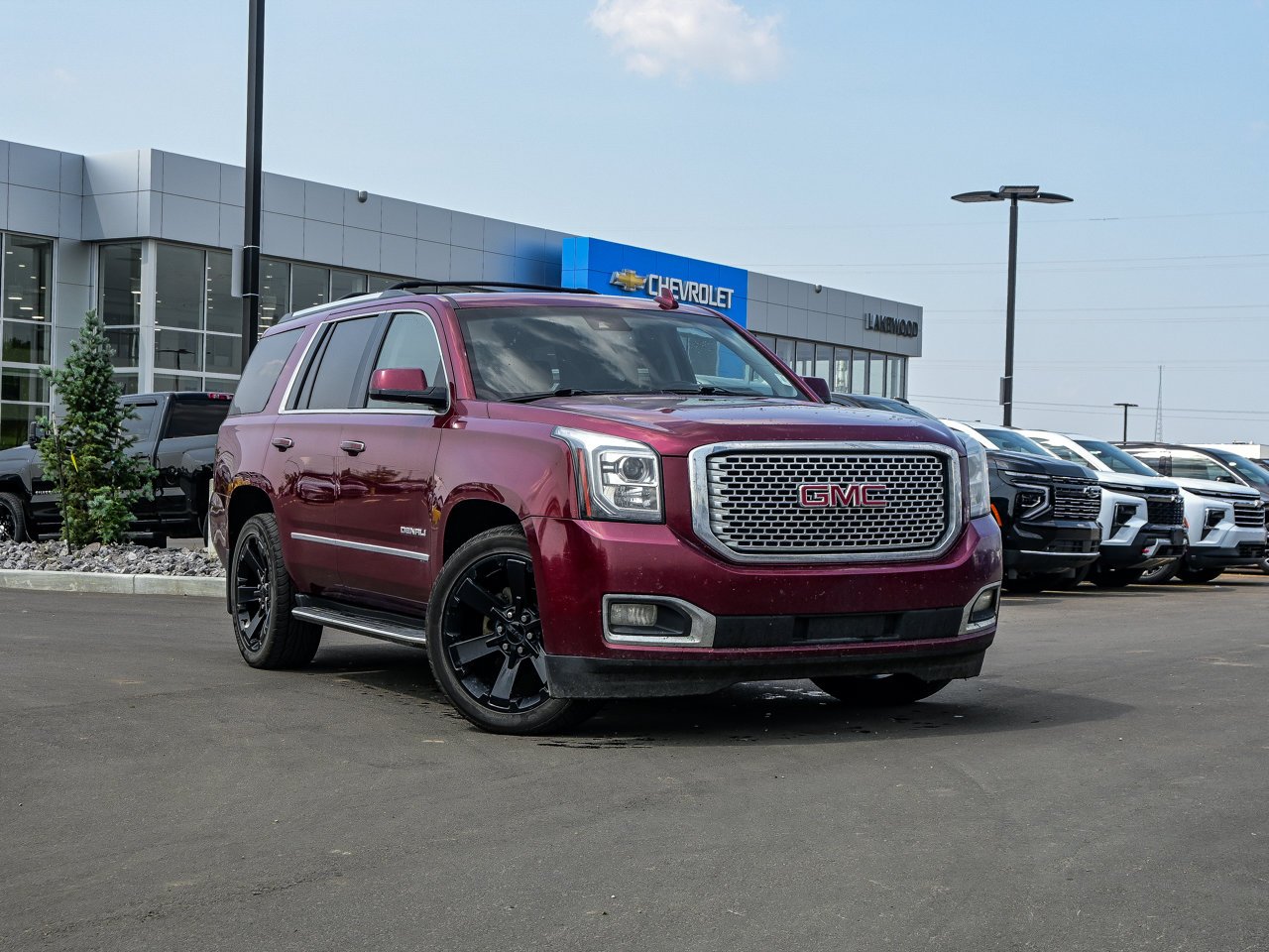 2017 GMC Yukon 4WD 4dr Denali Red Sherwood Park - photo #1