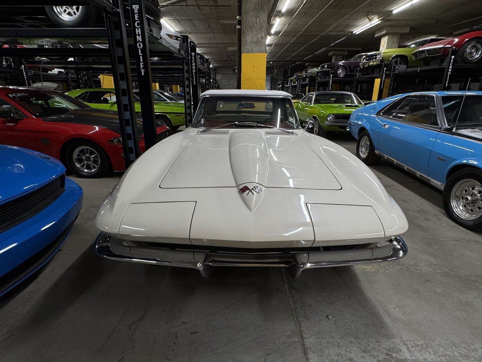 Chevrolet Corvette 1965 Blanc Montréal - photo #1