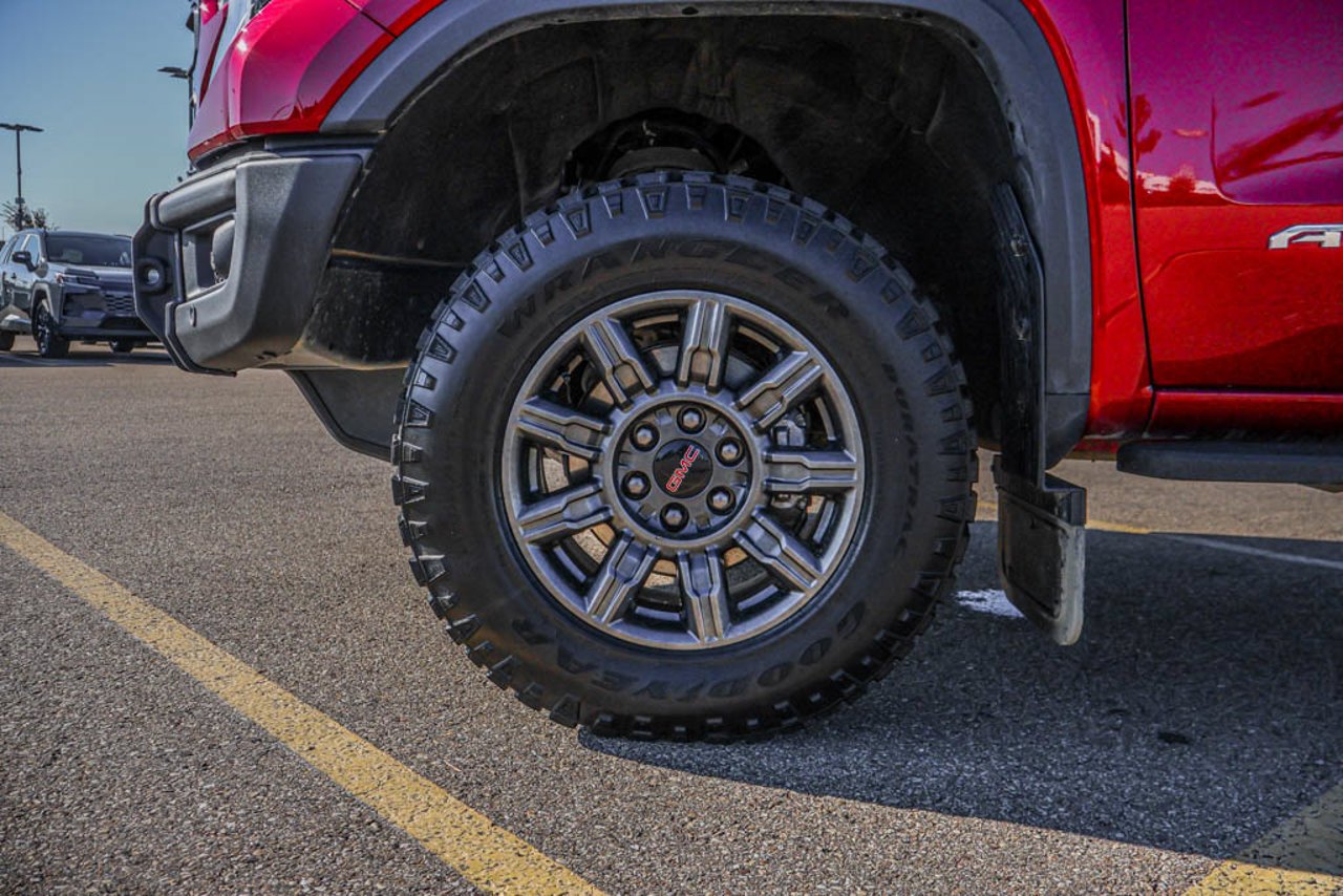 2024 GMC Sierra 1500 4WD Crew Cab 147 AT4X Red Sherwood Park - photo #12