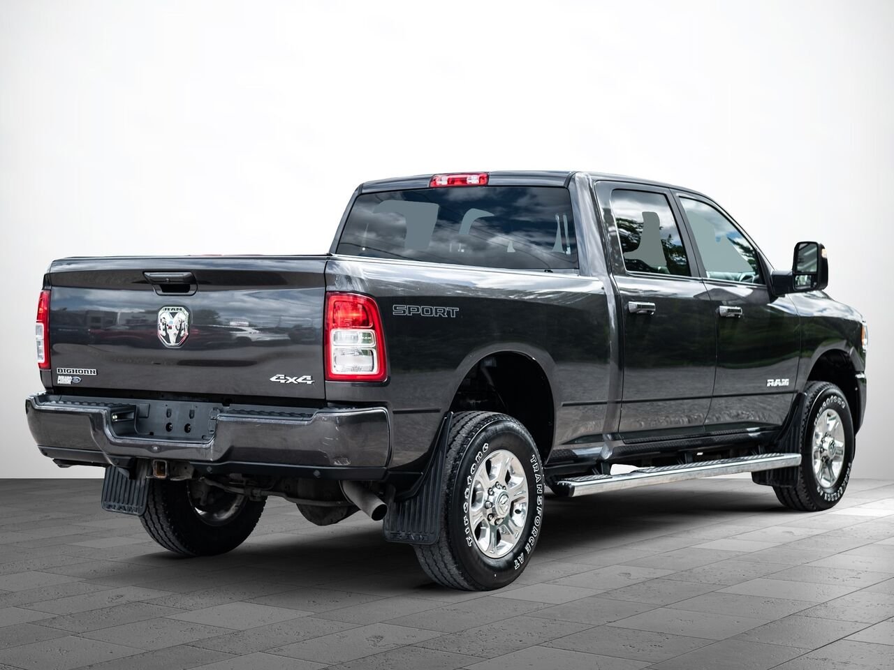 2023 Ram 2500 Grey Sainte-Julienne - photo #3