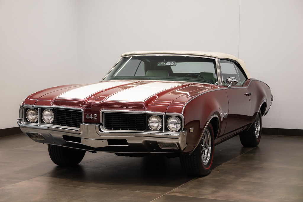 Oldsmobile 442 1969 Rouge Montréal - photo #0
