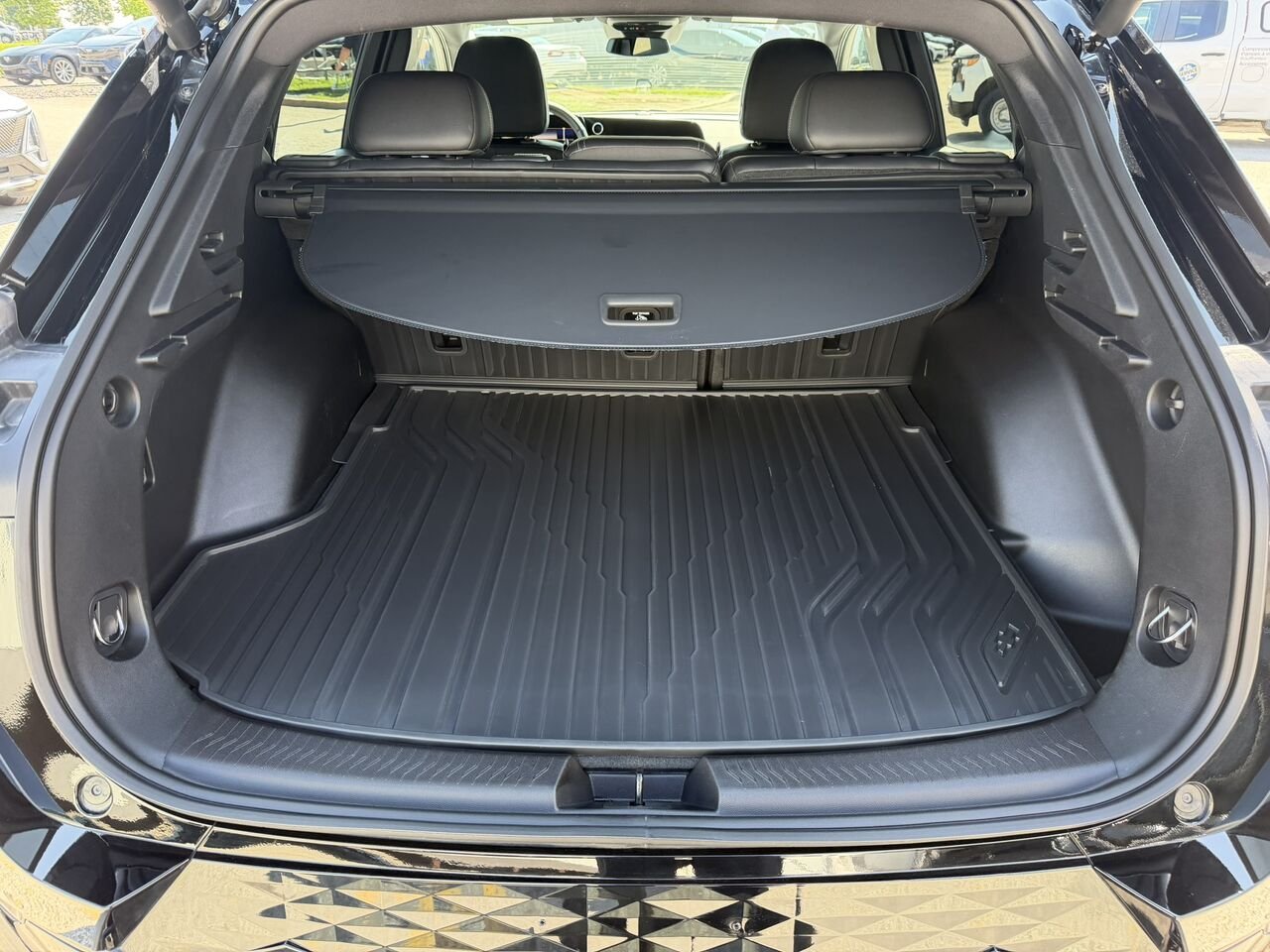Chevrolet Equinox EV RS AWD TOIT PANORAMIQUE 2026 Noir Laval - photo #12