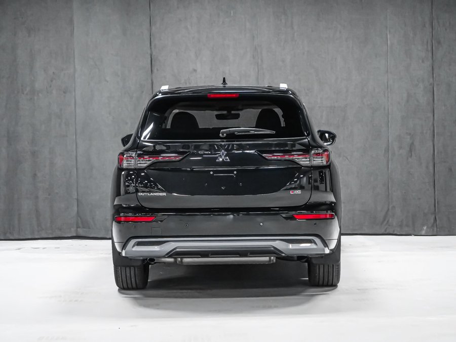 2026 Mitsubishi Outlander Black Diamond
