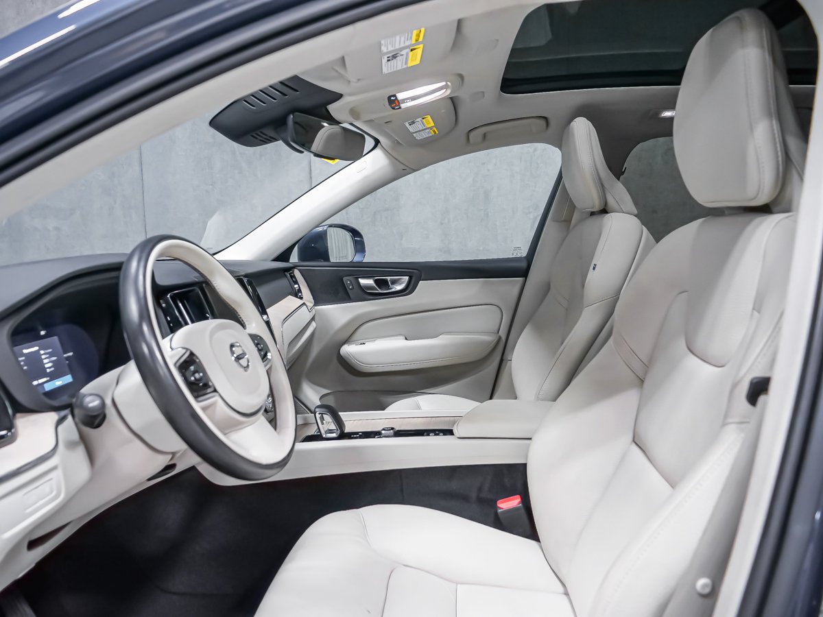 2023 Volvo XC60 Recharge Plus Bright Theme Blue Montreal - photo #10