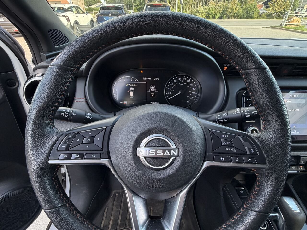 2023 Nissan Kicks SR PRIVILÈGE White Châteauguay - photo #14