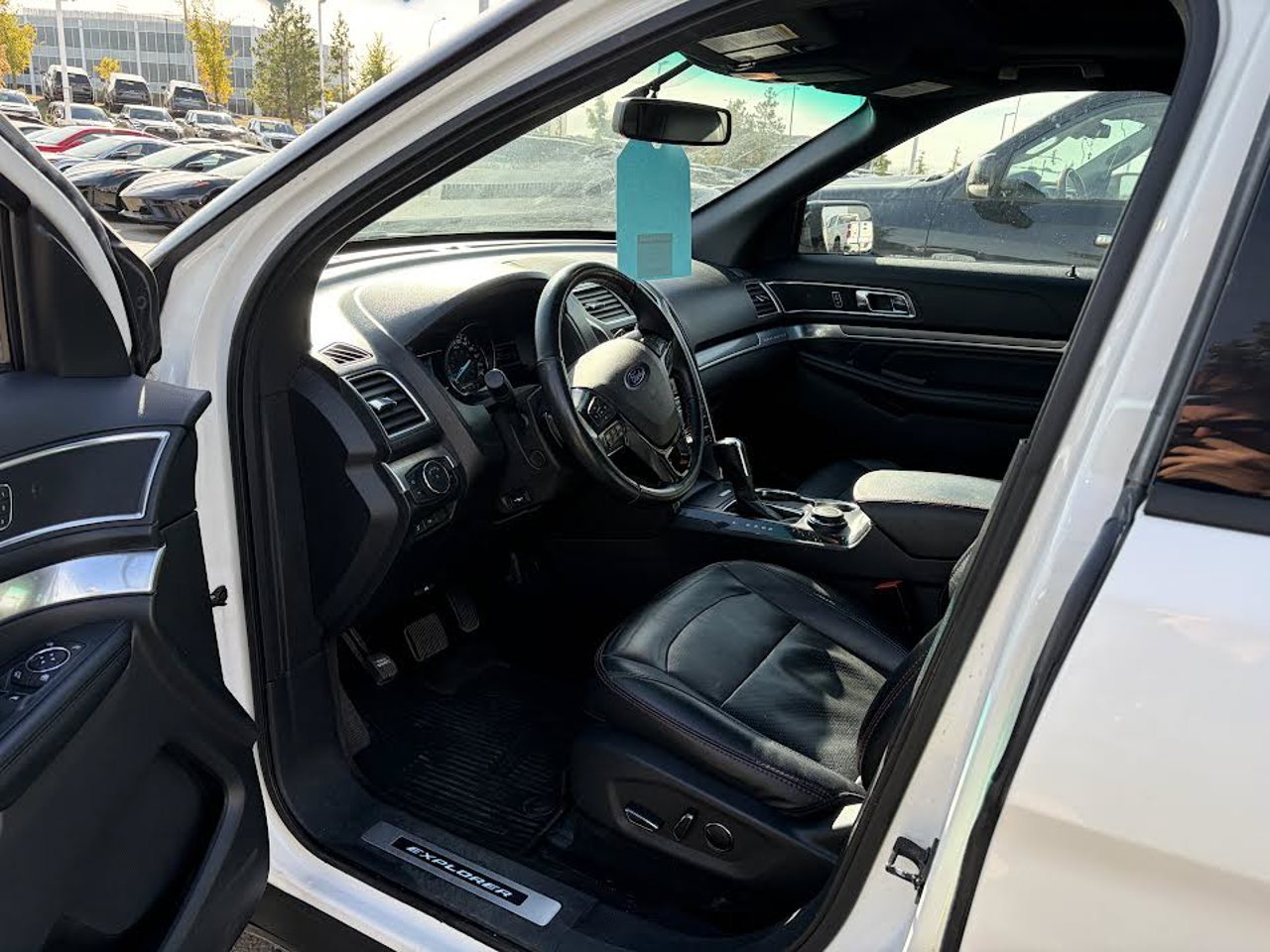 2016 Ford Explorer 4WD 4dr Sport White Sherwood Park - photo #6