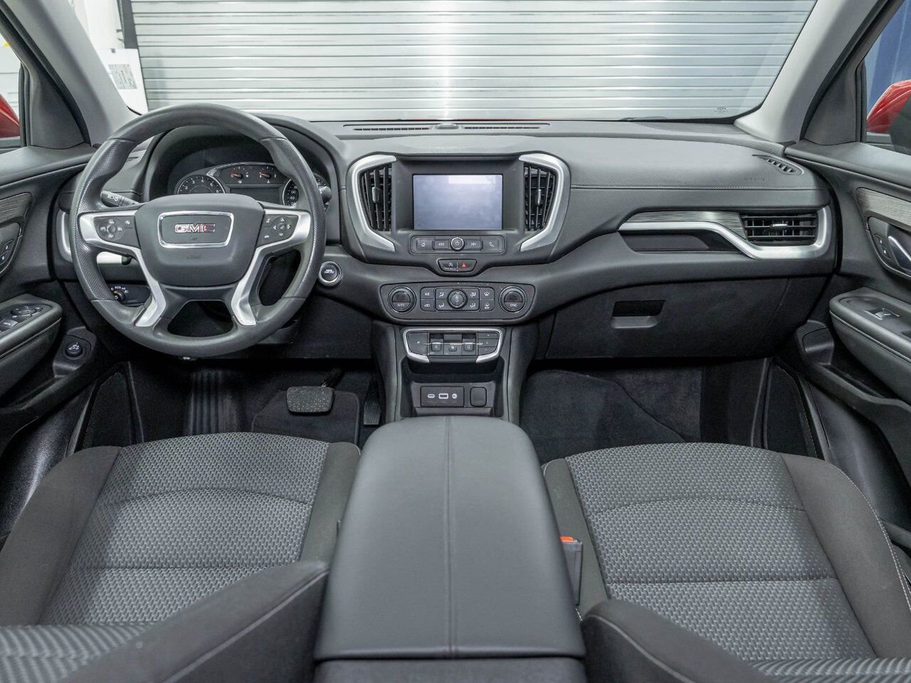 GMC Terrain SLE AWD *SIEGES CHAUF* CARPLAY *GR. SECURITE* USB 2024 Rouge Saint-Jérôme - photo #10