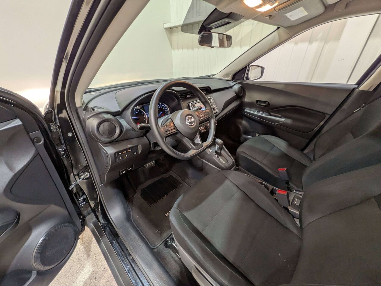 2024 Nissan Kicks S FWD Black Val-David - photo #9