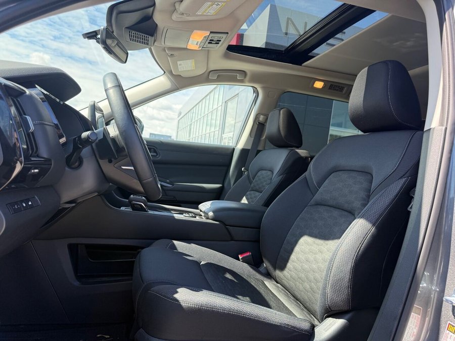2024 Nissan Pathfinder SV 4RM Grey