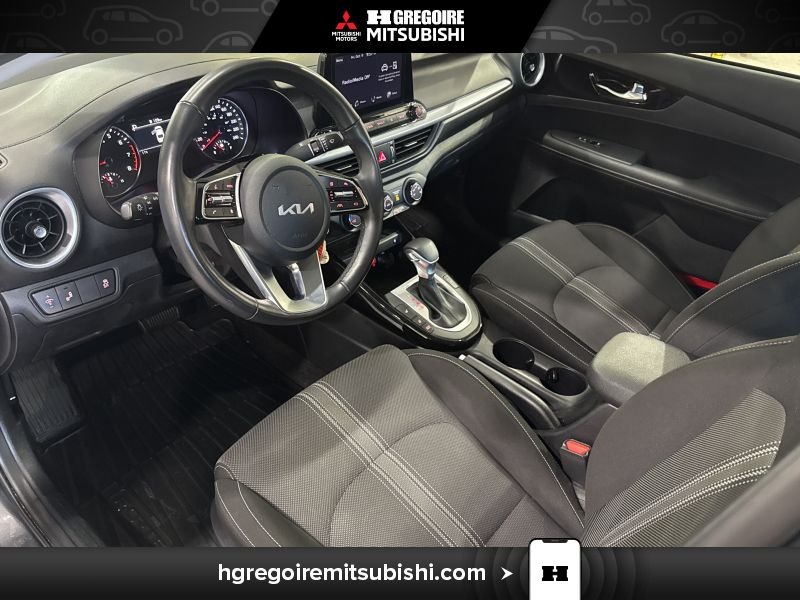 2024 Kia Forte Grey Blainville - photo #26