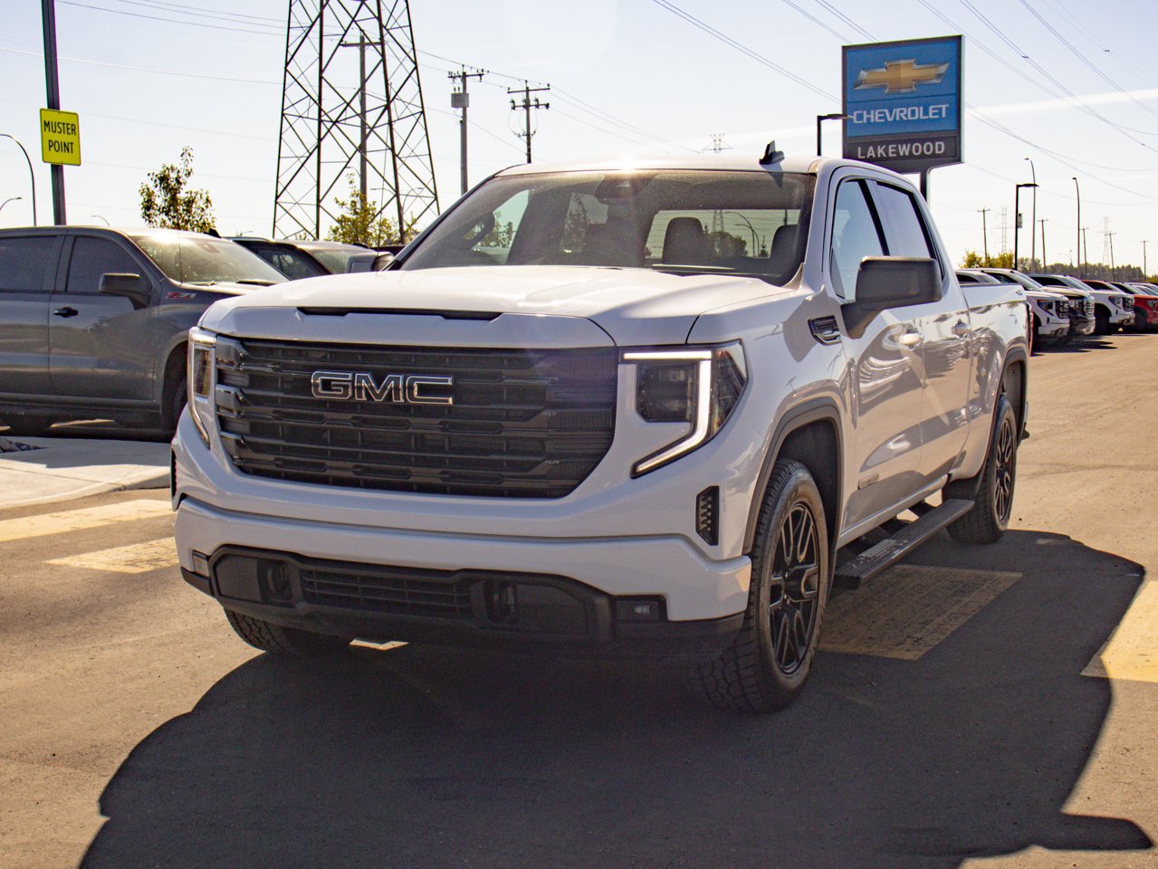 2024 GMC Sierra 1500 4WD Crew Cab 147 Elevation White Sherwood Park - photo #3