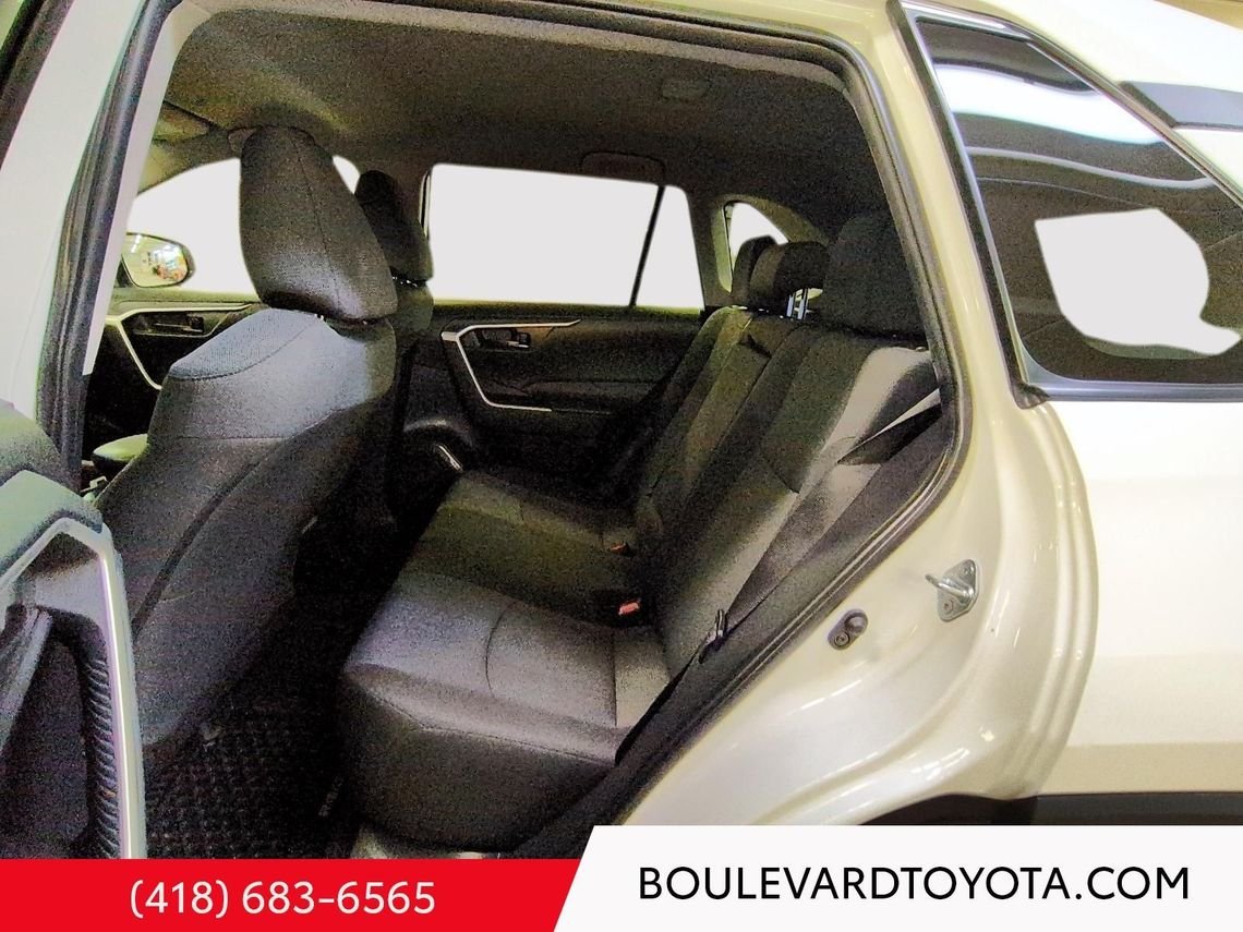 2024 Toyota RAV4 531704-48 | LE White Québec - photo #18