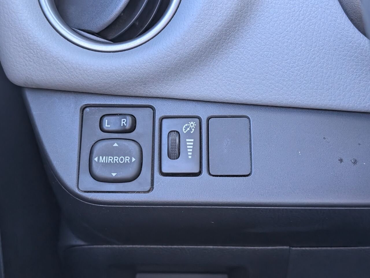 Toyota Yaris LE/AC/RÉGULATEUR DE VITESSE/VITRES ÉLECTRIQUES 2015 Blanc Sherbrooke - photo #11