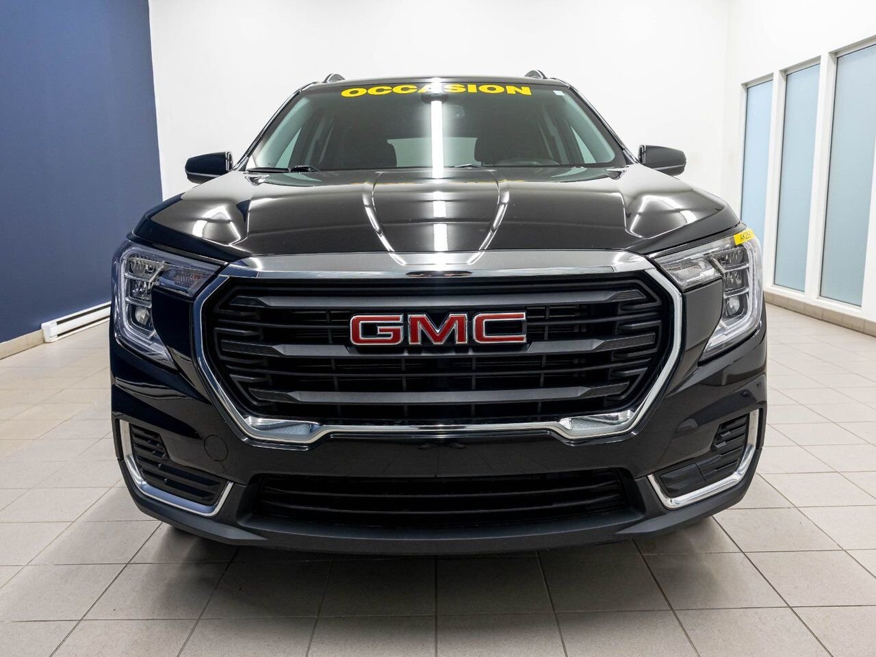 GMC Terrain SLE AWD *SIÈGES CHAUF* HAYON ELEC CARPLAY REG ADAP 2024 Noir Saint-Jérôme - photo #3