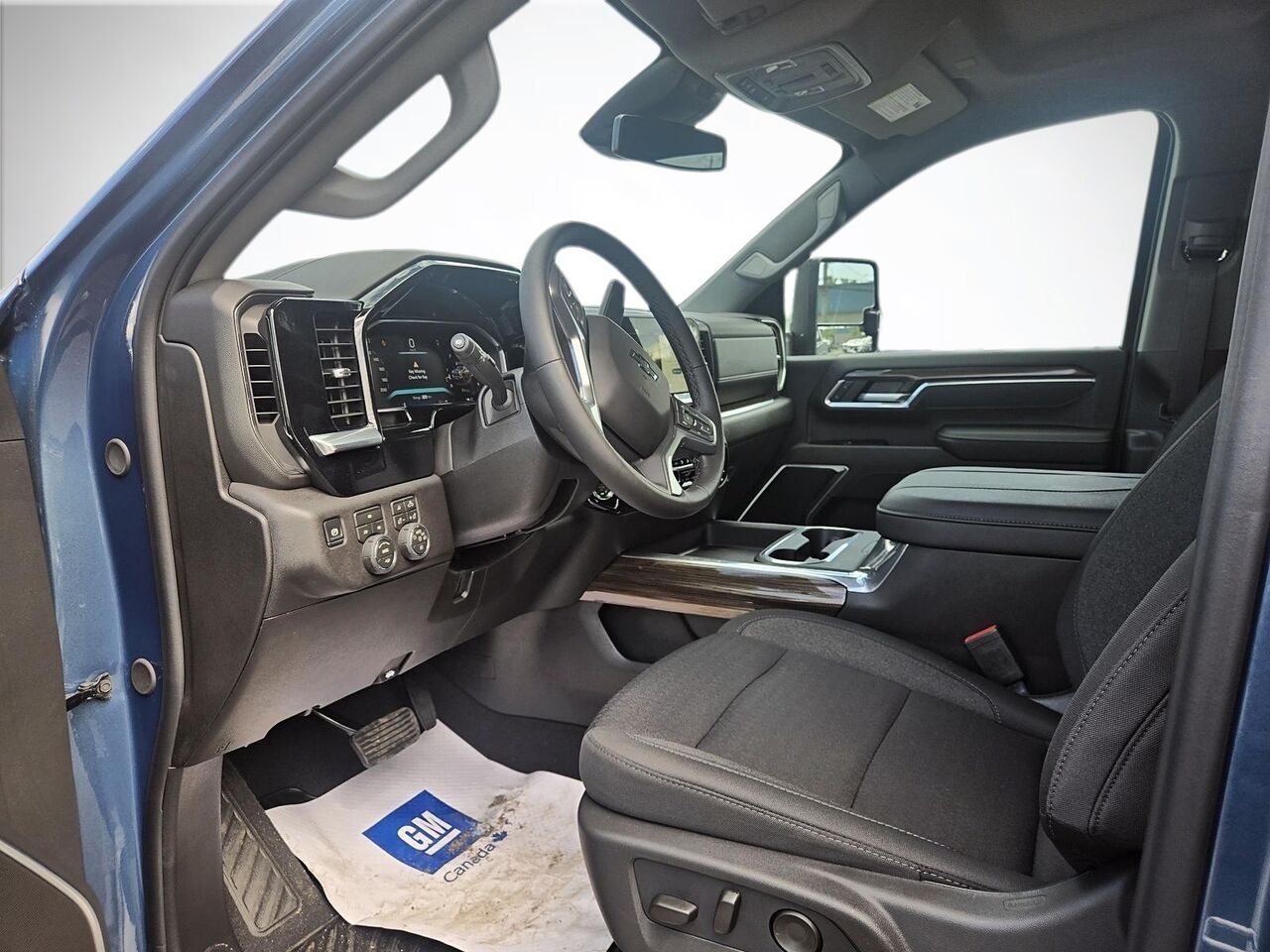 CHEVROLET Silverado 2500HD LT 2026 BLEU RIVERAIN METALLISE Saint-Hyacinthe - photo #7