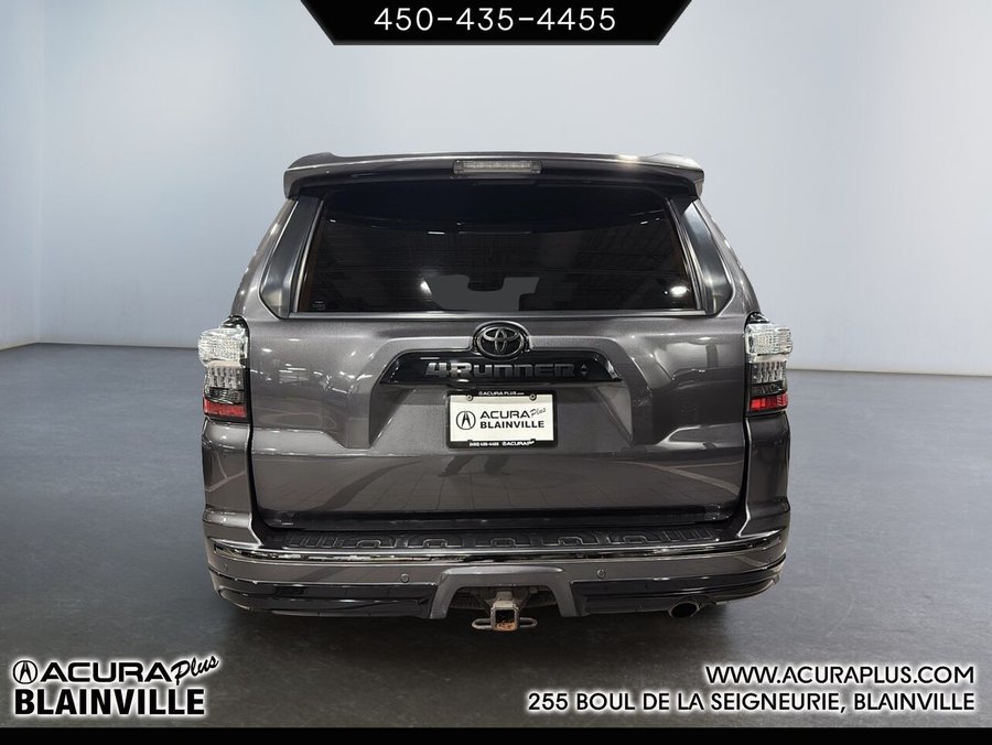 Toyota 4Runner Limited Nightshade edition 2020 Gris