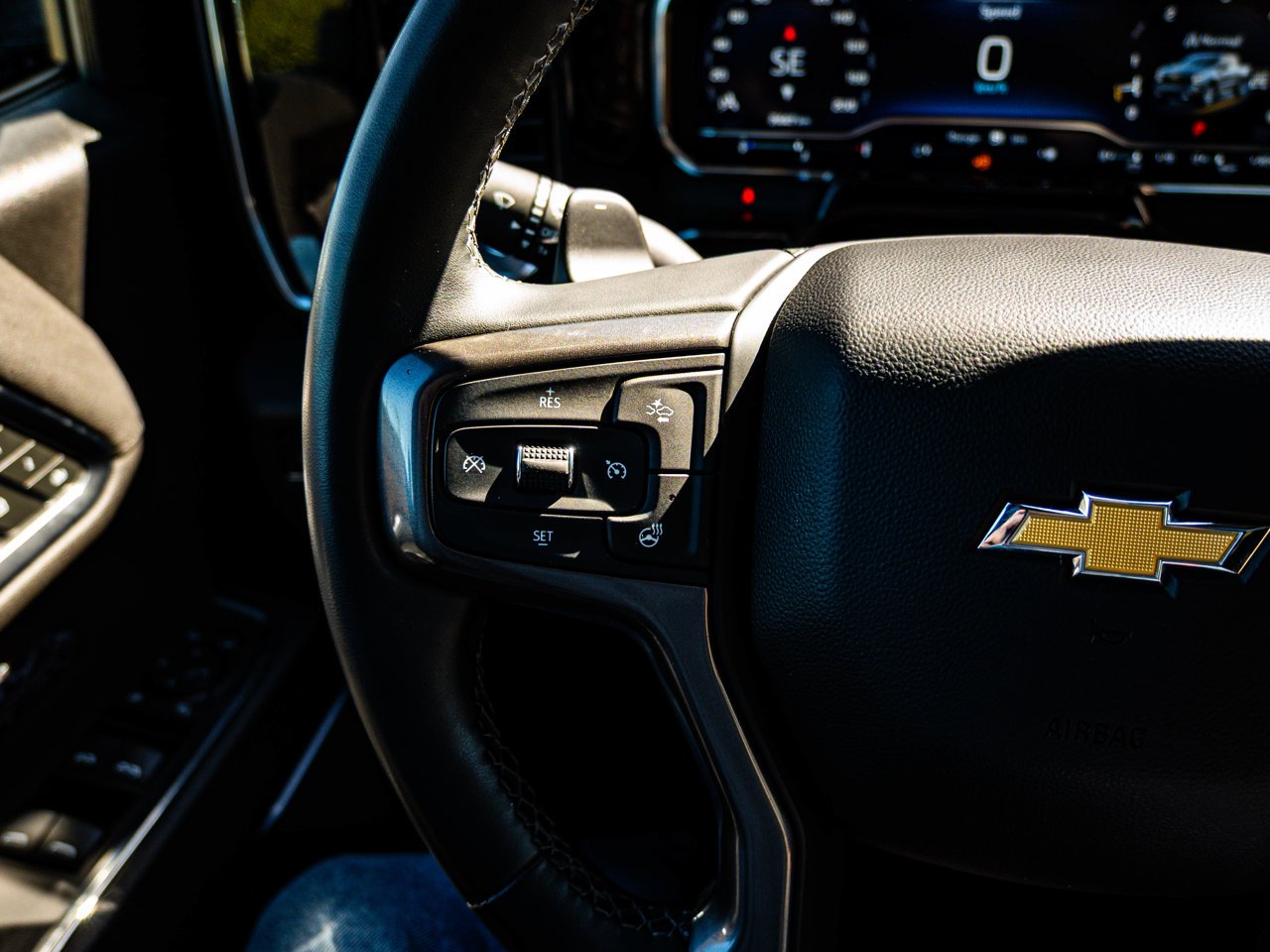 2024 Chevrolet Silverado 1500 4WD Crew Cab 147 High Country White Sherwood Park - photo #23
