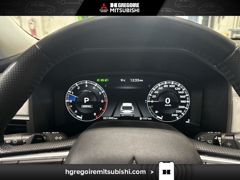 2024 Mitsubishi Outlander Red Laval - photo #21