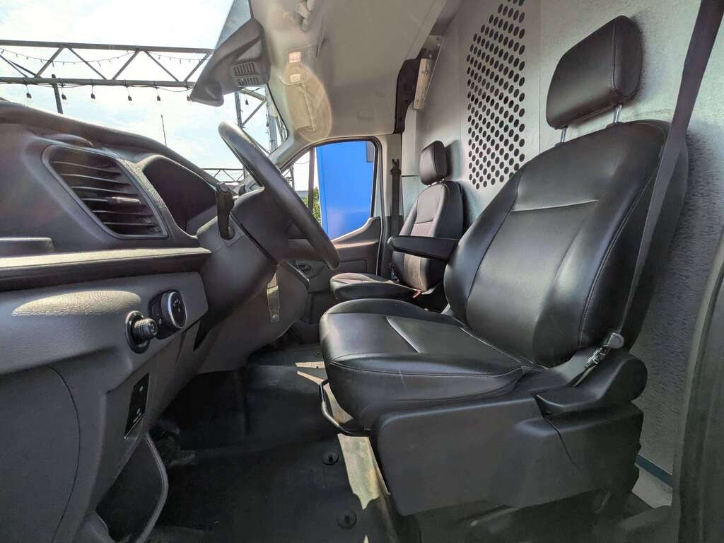 2022 Ford Transit Cargo Van T-250 130" Med Rf 9070 GVWR RWD White Val-David - photo #1