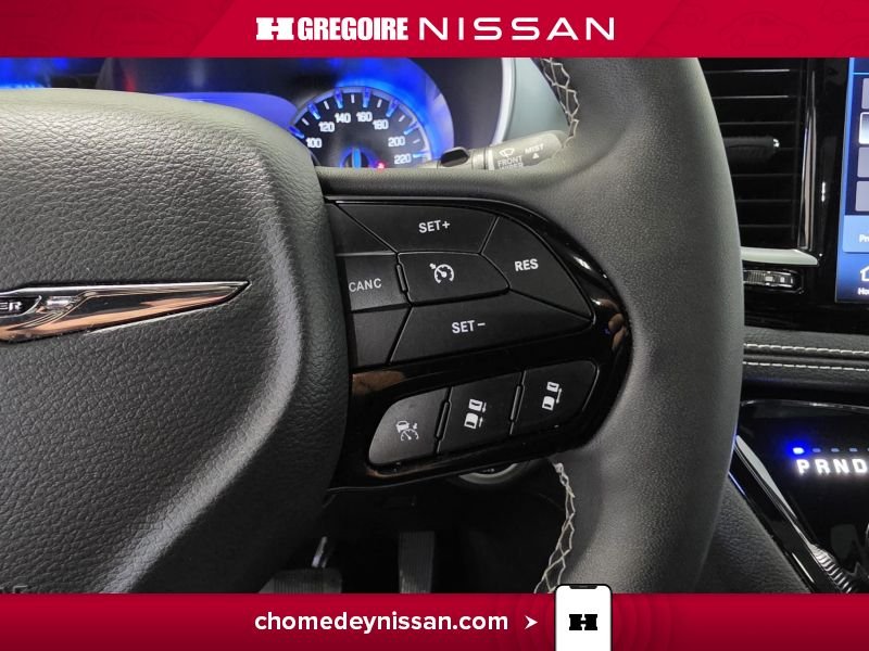 2025 Chrysler Pacifica Black Saint-Eustache - photo #25
