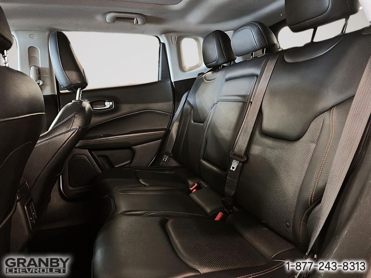 Jeep Compass Limited | 25-0882A 2017 Blanc Granby - photo #11