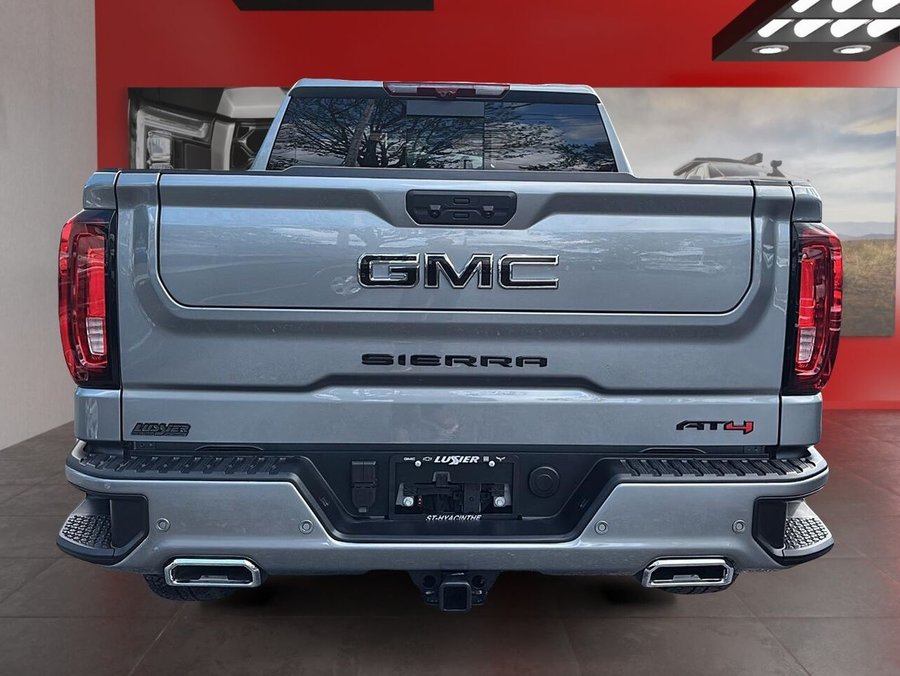 GMC Sierra 1500 AT4 cabine multiplace 4RM 147 po 2026 STERLING METALLISE